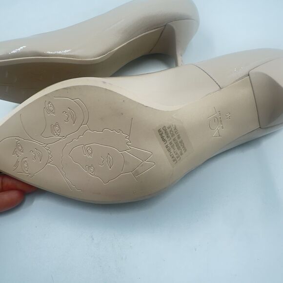 AGL Attilio Isolde Nude Patent Leather Pointed Toe Kitten Heel Pumps Sz 40 NWOT - Picture 11 of 15